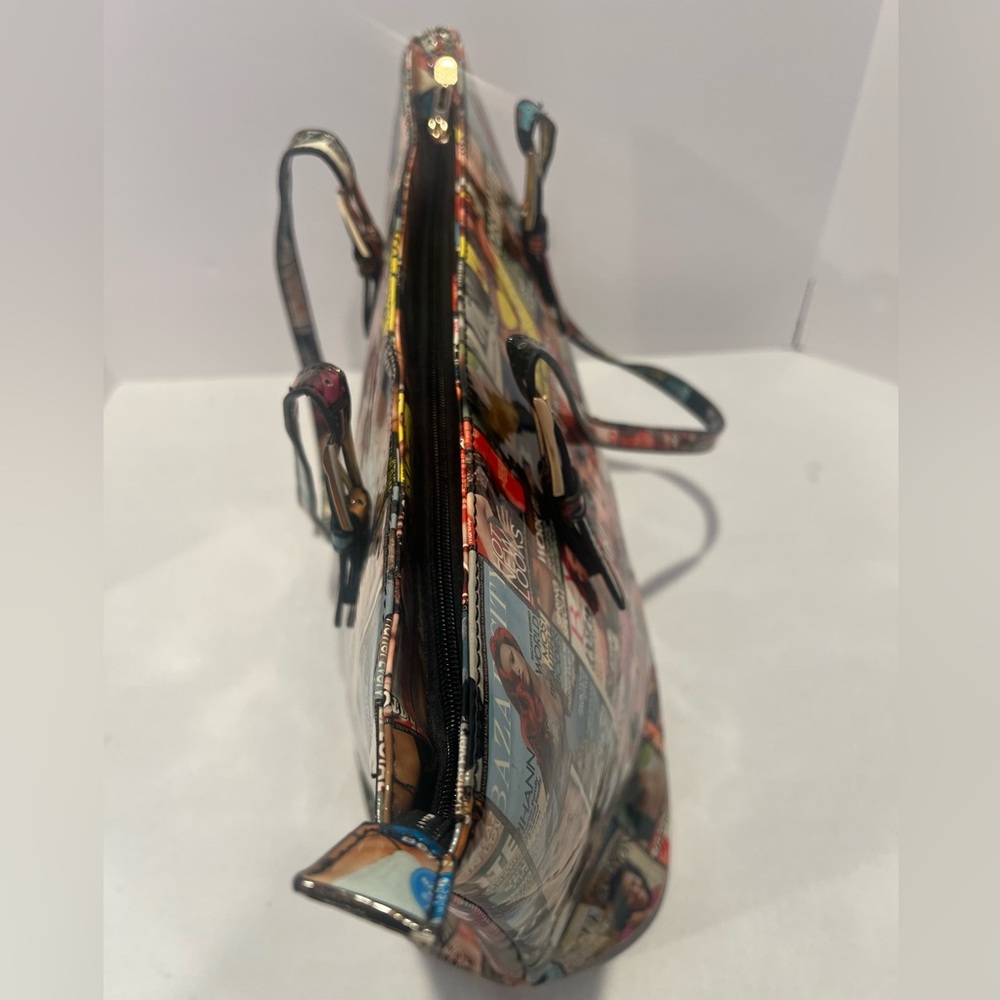 Multicolor Magazine Tote with an Eclectic Collage of Iconic Magazine Covers - Picture 3 of 14